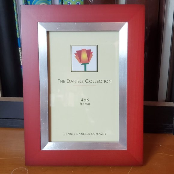 Dennis Daniels Red Carmine 4x 6" Wood Photo Frame & Silvertone inlay W4704R, NWT - Picture 2 of 6